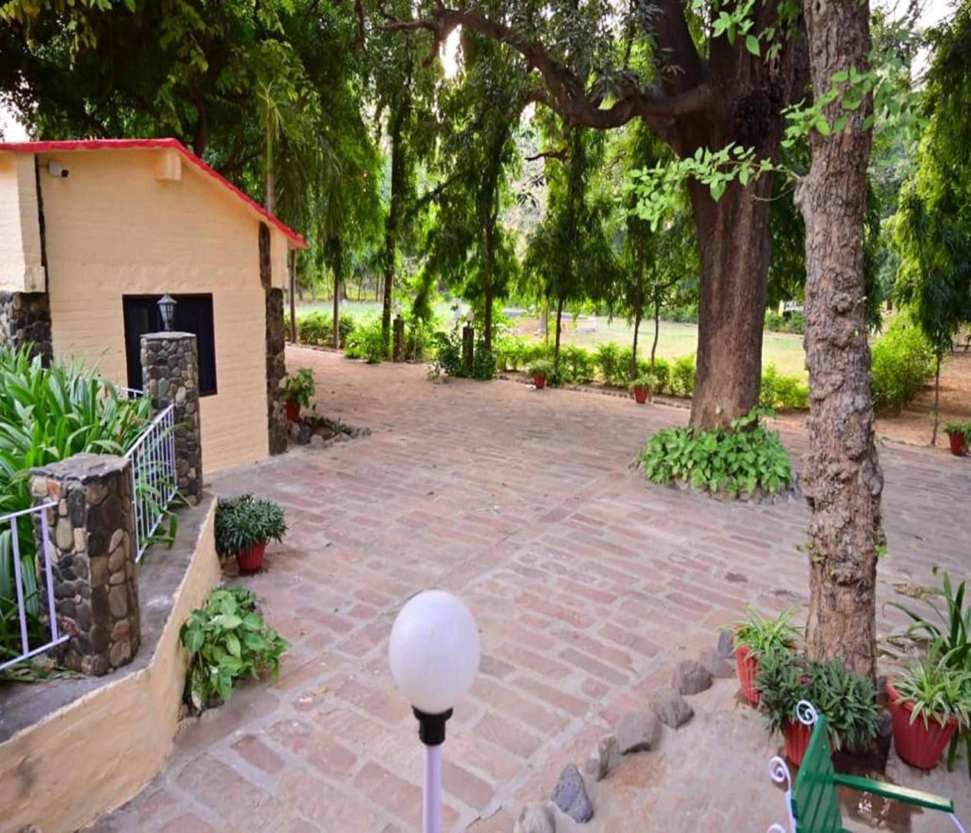 Leopard'S Lair Jungle Lodge Bisalpur Eksteriør bilde